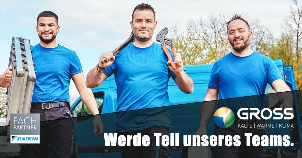 GROSS-Stellenangebot-Mechatroniker-Kaeltetechnik-20260721-01 Drei Mechatroniker für Kältetechnik der GROSS Kälte- und Klimatechnik GmbH auf dem Weg zum Kundeneinsatz.